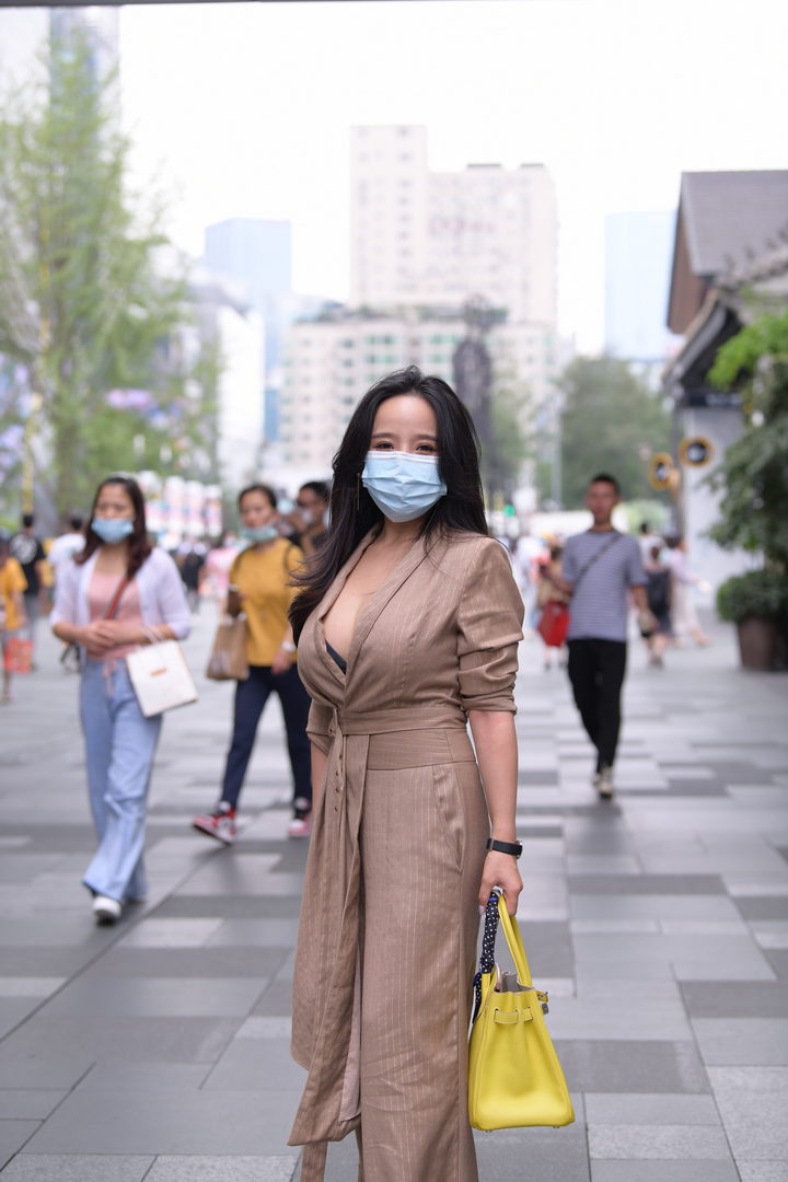 QD4185 套图75张-神兽街拍