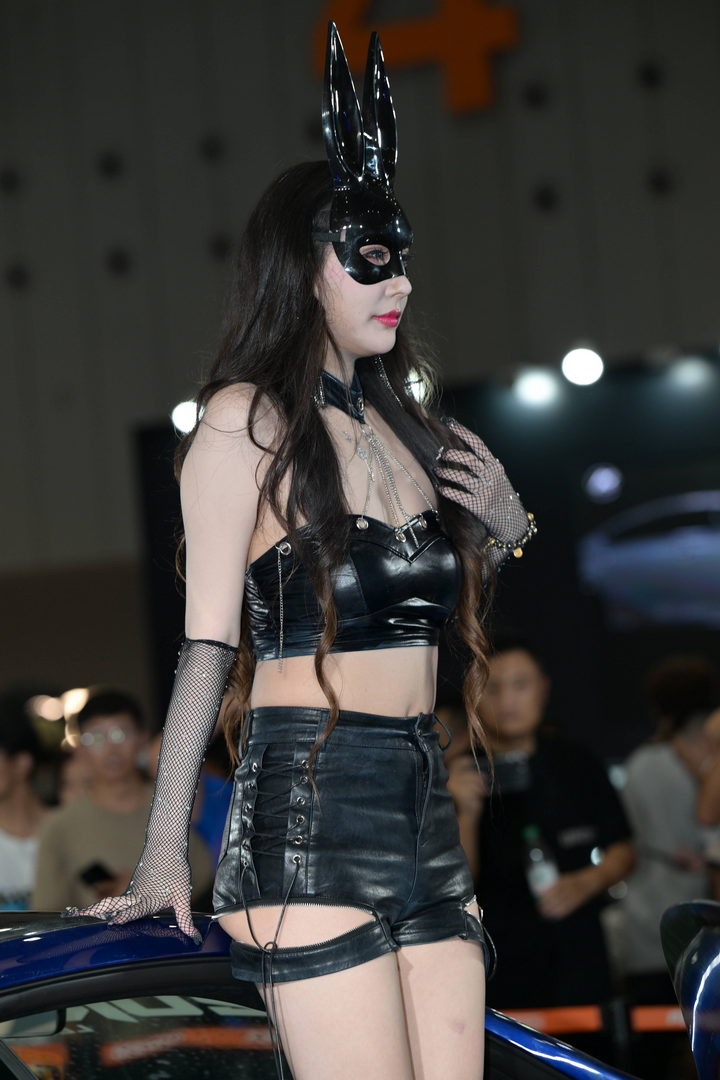 QD4488 套图194张-神兽街拍