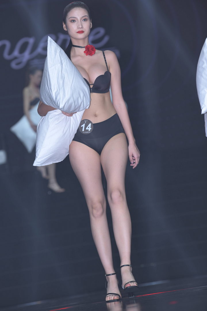 QD4507 套图172张-神兽街拍