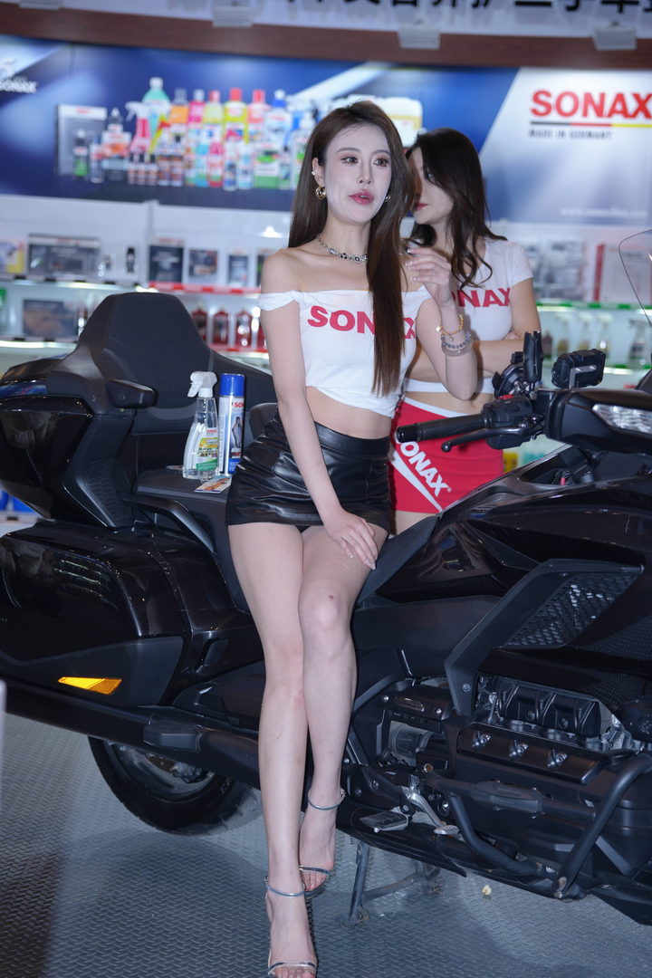 QD4525 套图42张+视频-神兽街拍