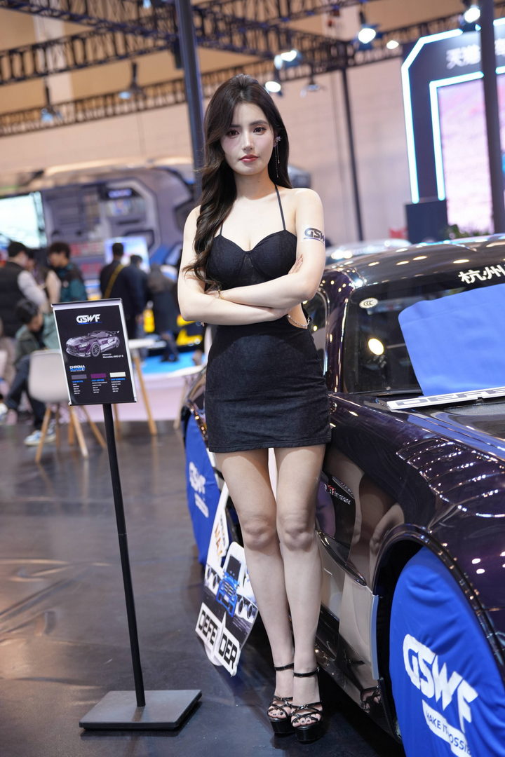 QD4612 套图66张+视频-神兽街拍