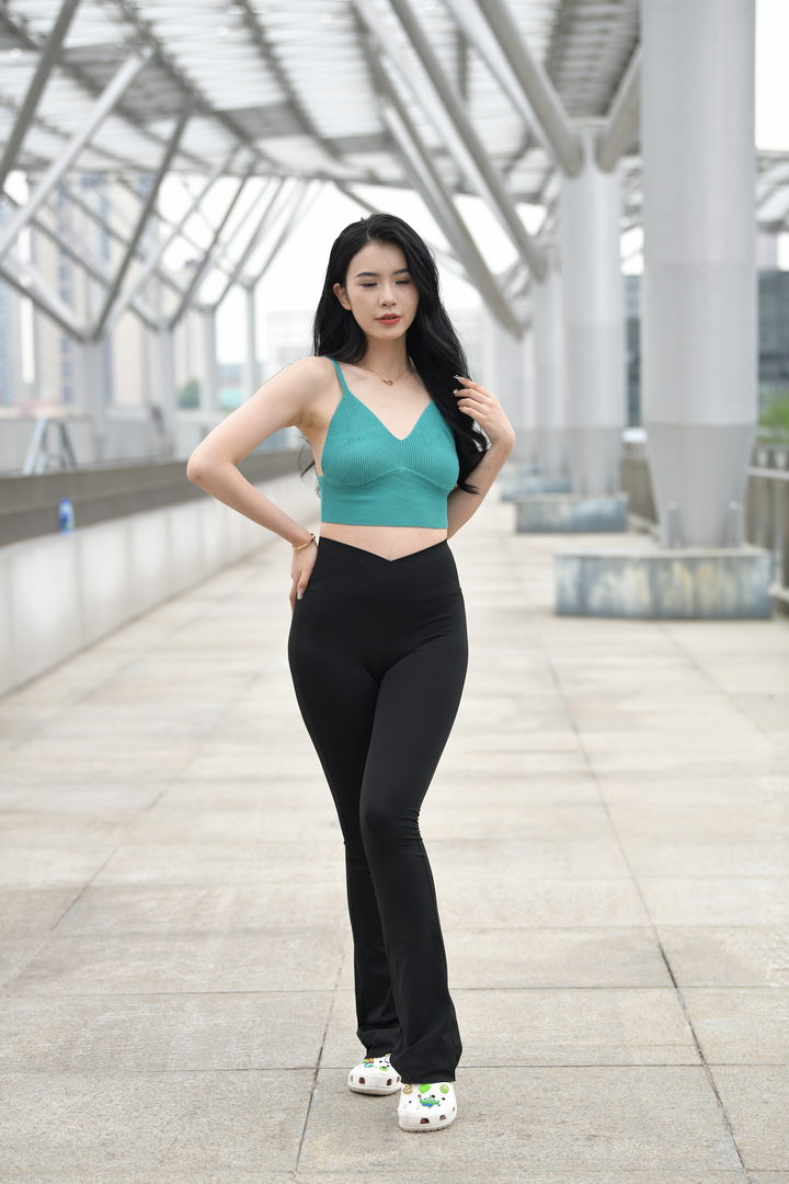 QD5034 套图147张-神兽街拍