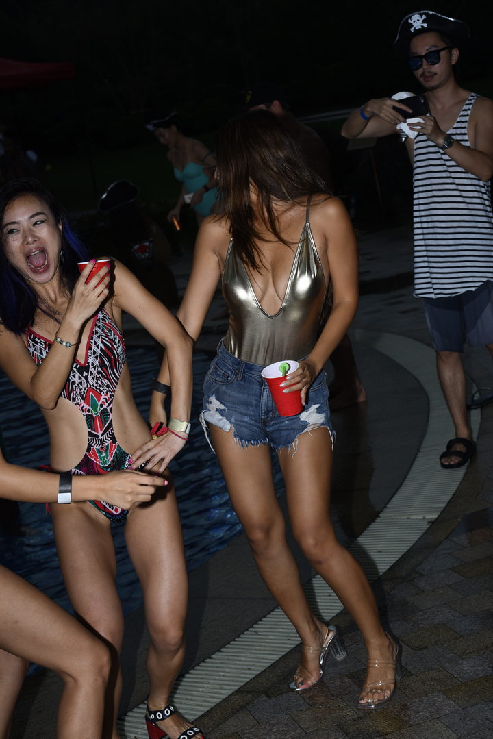 QD5142 套图390张-神兽街拍