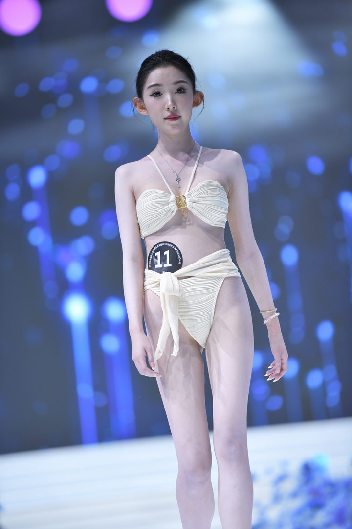 QD5158 套图65张-神兽街拍