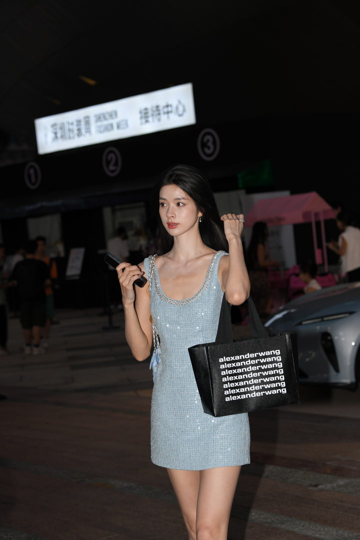 QD5410 套图140张-神兽街拍