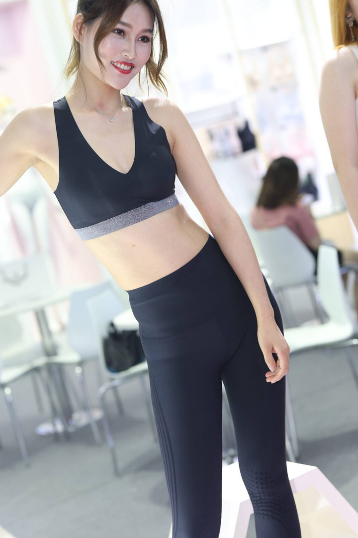 图片[2]-QB1410 套图145张+视频-神兽街拍